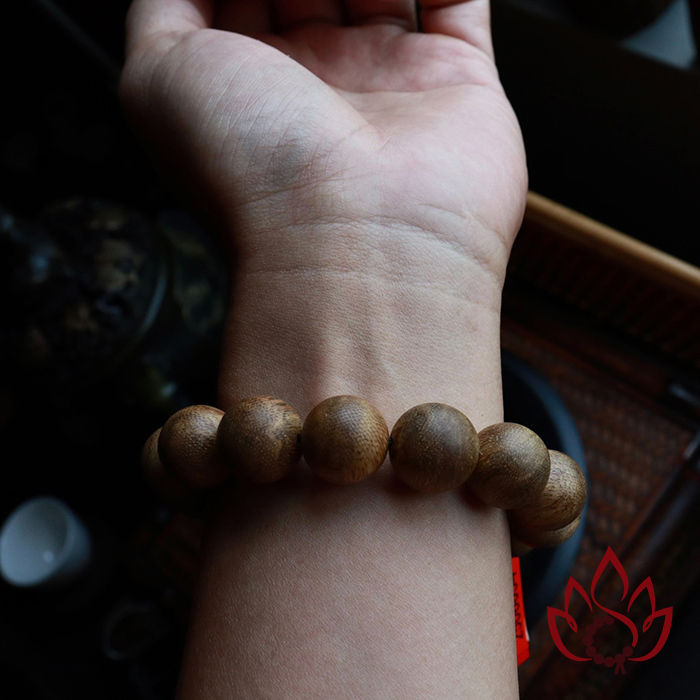 Vòng Trầm Hương Hạt Tròn | 16 Ly | Trầm Tốc Kiến Tự Nhiên Lâu Năm